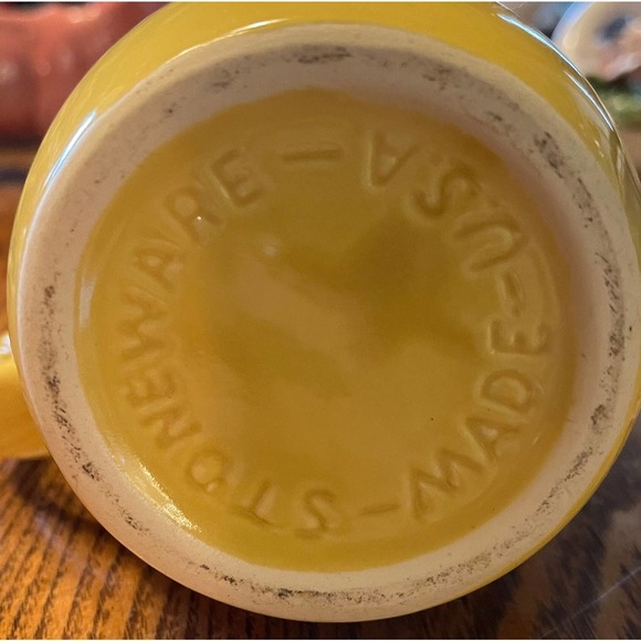 Vintage Yellow Stoneware Pitcher Creamer Handle Made in USA Serving Tableware - Picture 9 of 10